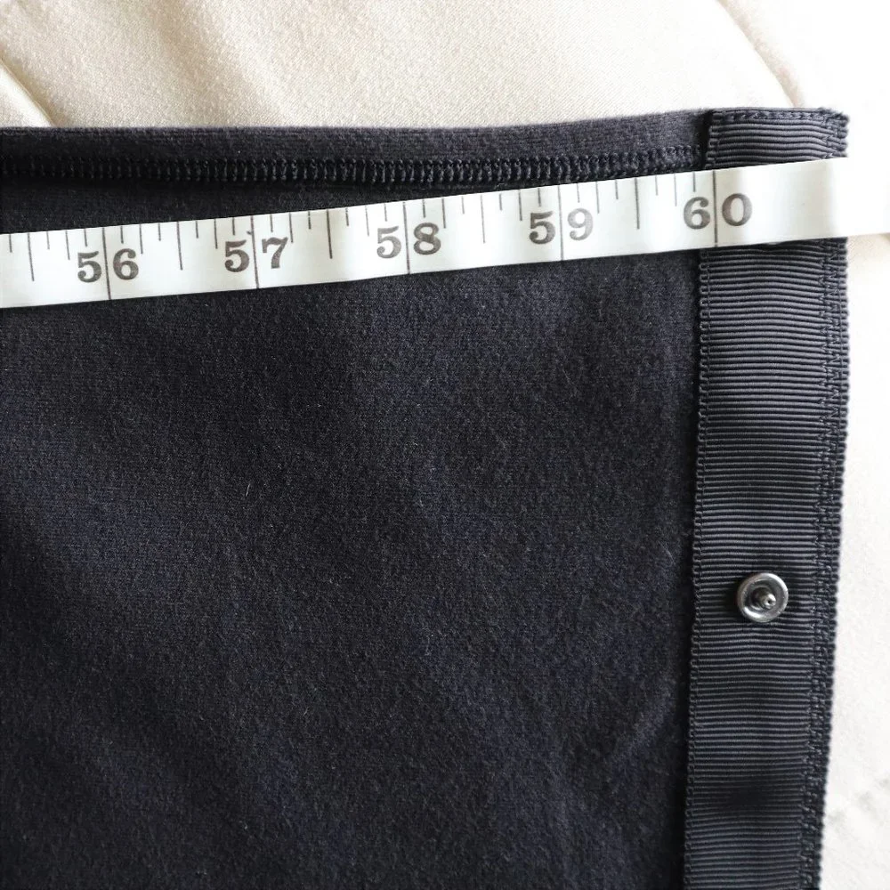 Lululemon Black Multi-Way Customizable Vinyasa Snap Scarf with Arm Holes - Picture 6 of 7